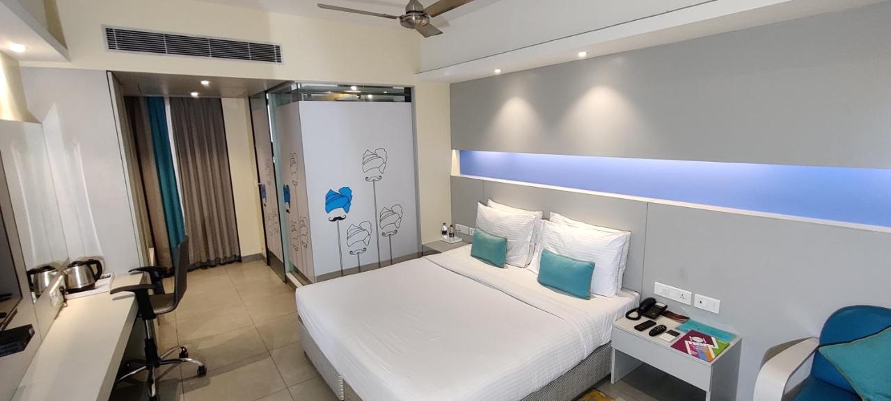 Hotel Zibe Luxe Hyderabad By Grt Hotels 3*