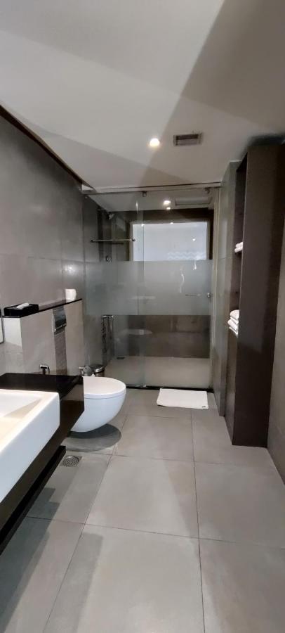 Hotel Zibe Luxe Hyderabad By Grt Hotels Hyderabad