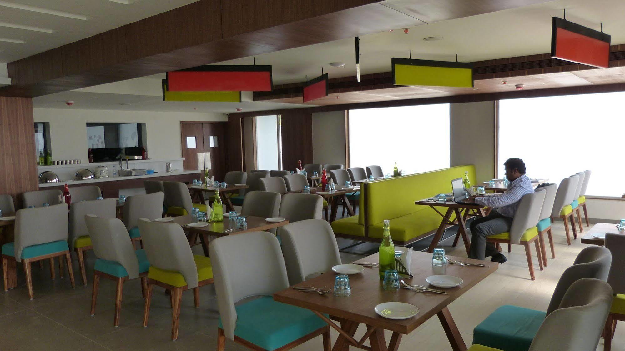 Zibe Luxe Hyderabad By Grt Hotels Hotel